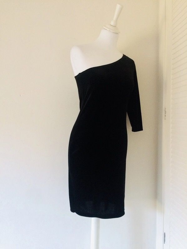 Vestido Corto Fiesta Tejido Velvet Negro