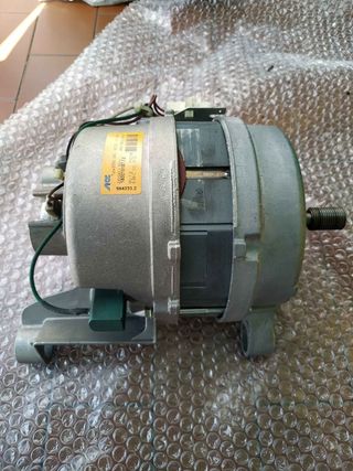 Motore Lavatrice Ariston Hotpoint V6 e vari Ricamb