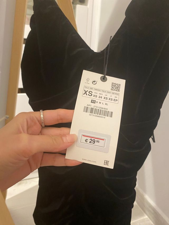 Vestido de terciopelo zara