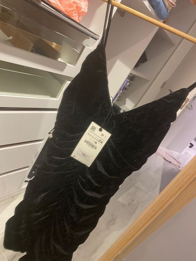 Vestido de terciopelo zara
