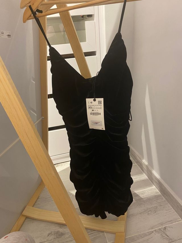 Vestido de terciopelo zara