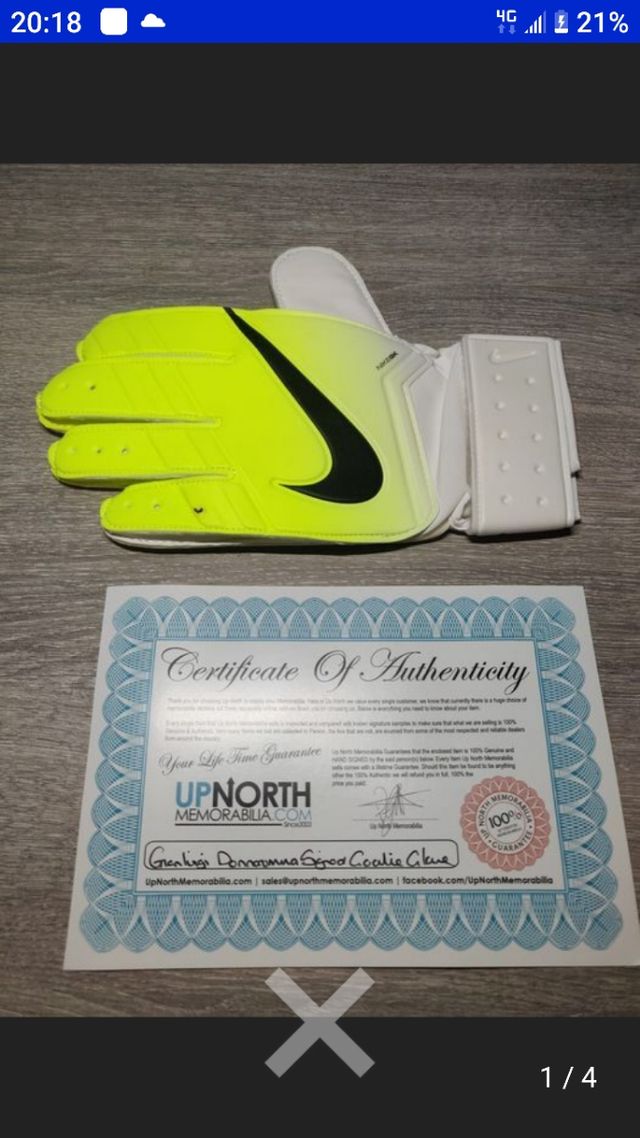 Guanto Autografato Donnarumma