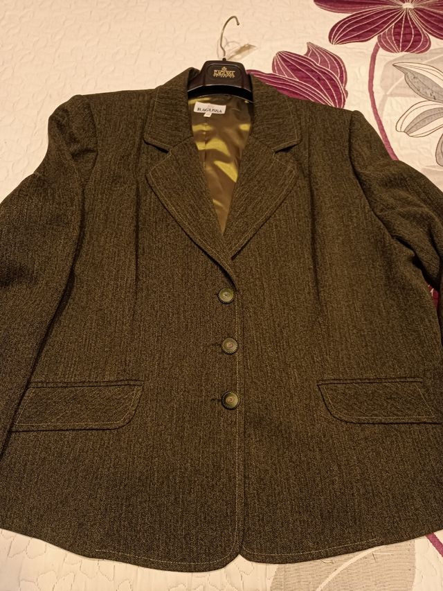 Traje chaqueta y falda talla 58