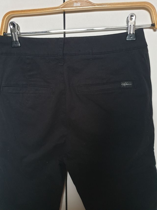 pantalon chino hollister como nuevo