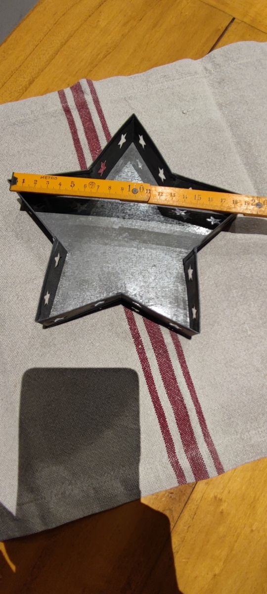 Stella in latta centrotavola/portacandele.