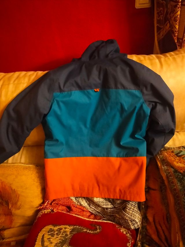 Chaqueta chubasquero