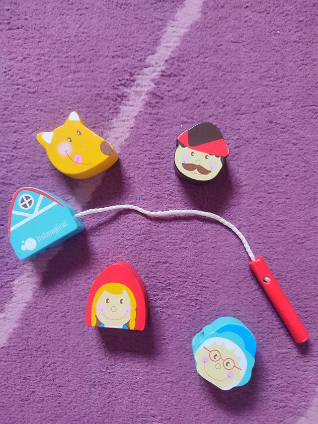 CAPERUCITA ROJA IMAGINARIUM+ regalo