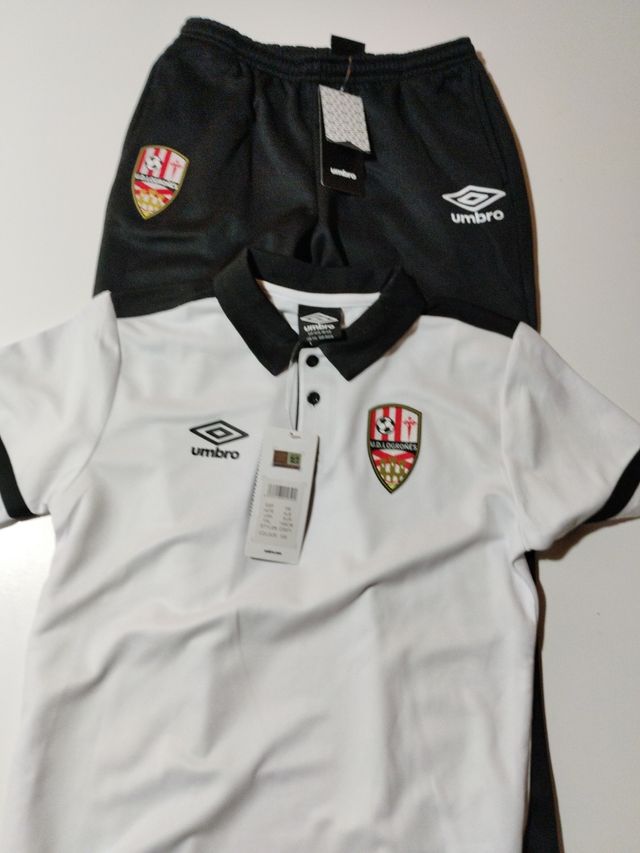 ‼️SIN ESTRENAR‼️Conjunto Logroñes, chándal , polo