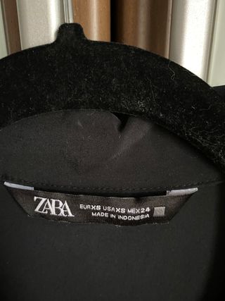 Camisa negra Zara