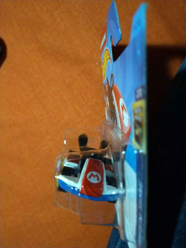 Coche Hotwheels MARIO KART