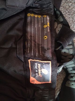 Pantalón negro de esquí unisex talla 10