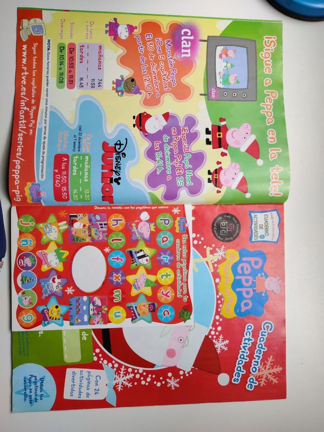 Rivista ufficiale Peppa Pig con 75 adesivi