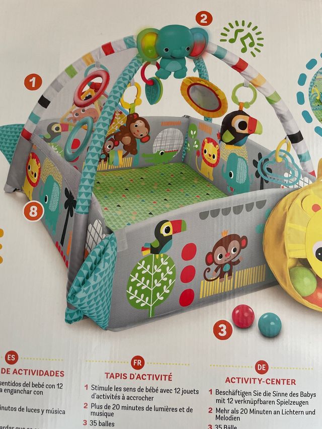 Gimnasio/piscina de volas infantil Brigth starts