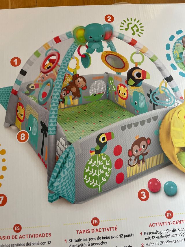 Gimnasio/piscina de volas infantil Brigth starts