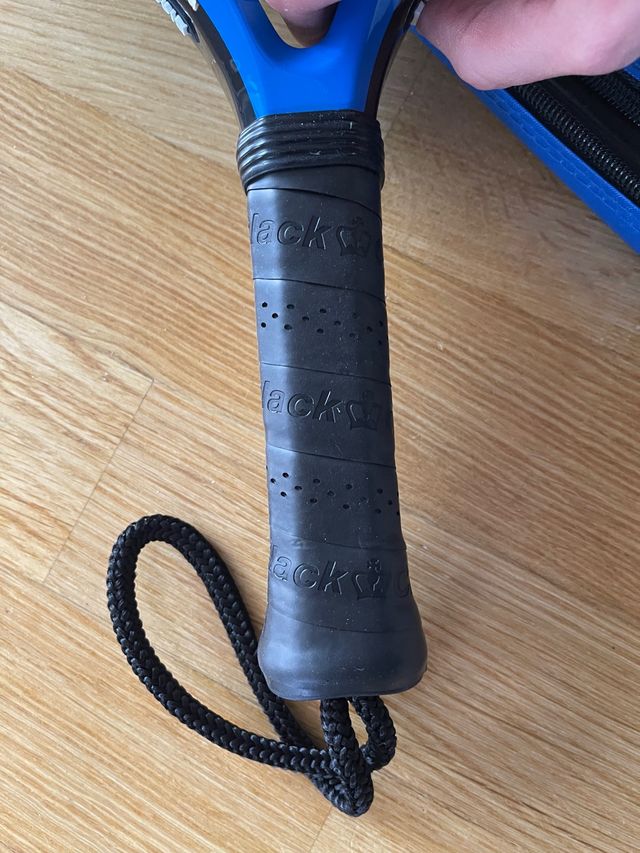 Pala de pádel BLACK CROWN Tiger