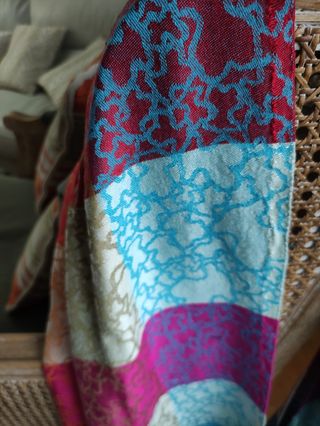 Pañuelo foulard Tous, seda y lana.