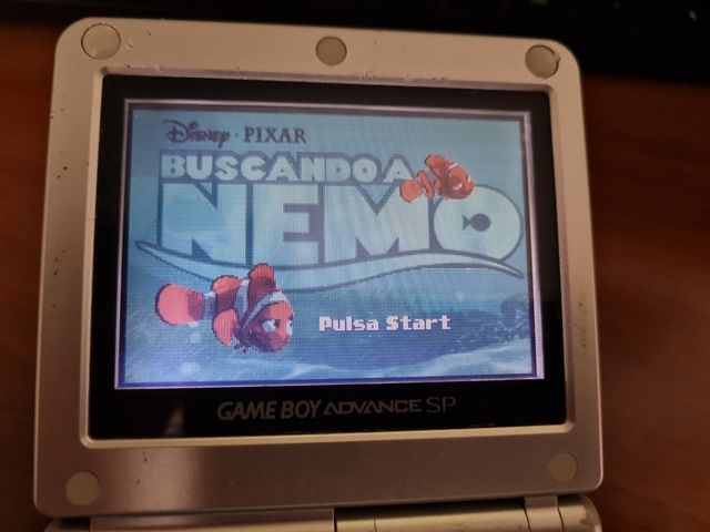 Cartucho GBA Finding Nemo + Nemo the continuing ..