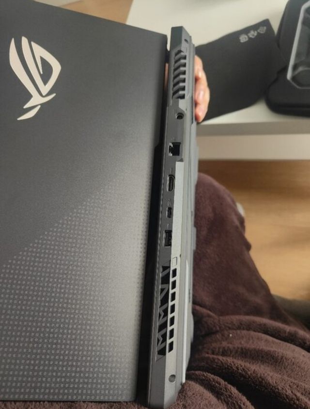 ASUS ROG STRIX G513IH 16RAM 512GB
