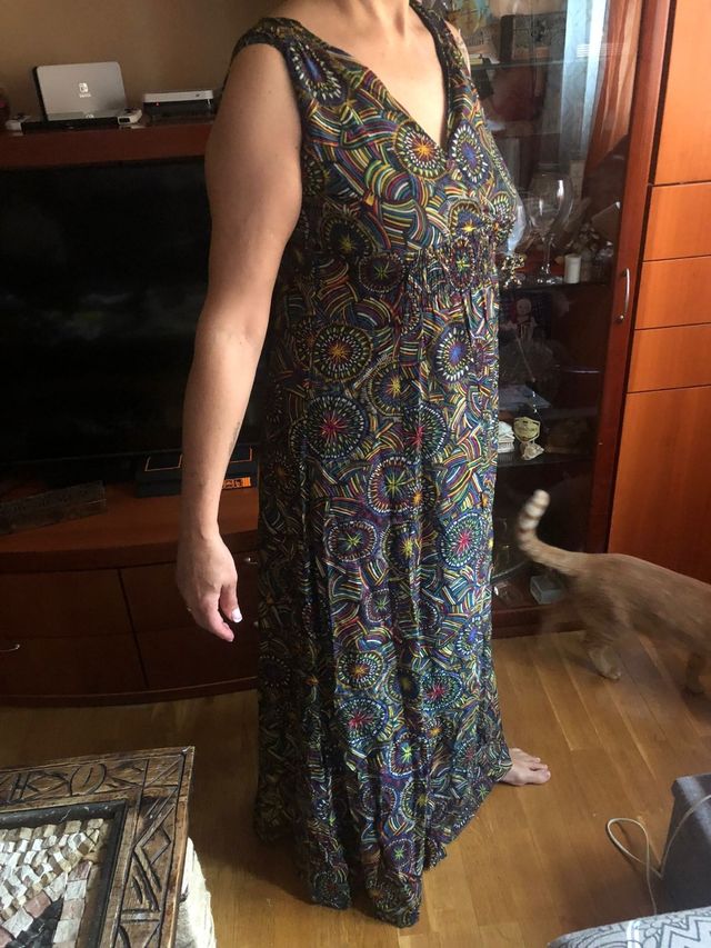 Vestido largo. Cortefiel.