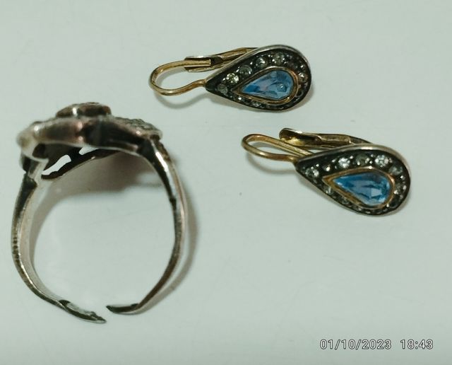 juego de anillo y pendientes