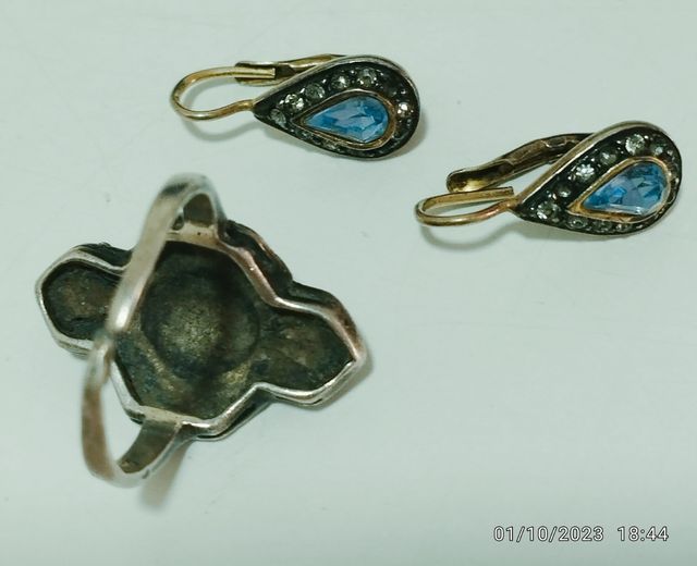 juego de anillo y pendientes