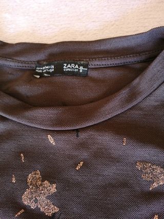 Camiseta Zara semitransparente. 
