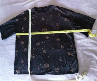 Camiseta Zara semitransparente. 