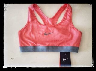 Top Nike