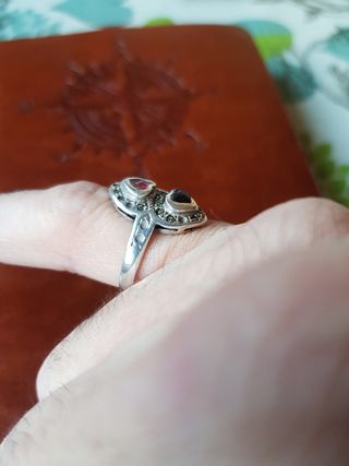 Antiguo y UNICO Anillo de plata artesano ,esmaltes