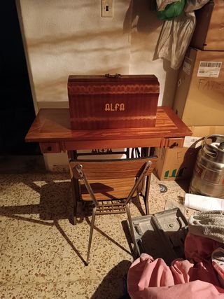 maquina de coser ALFA antigua