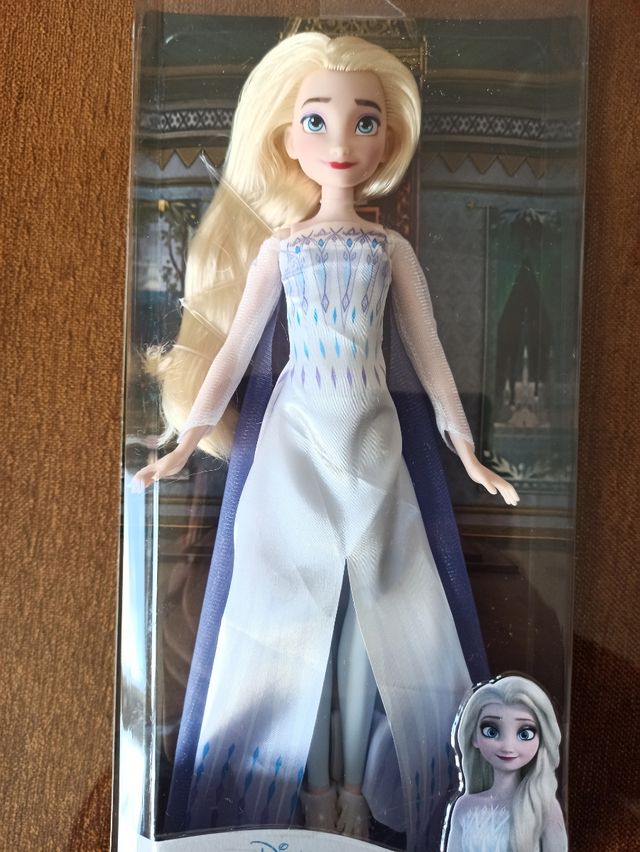 Reina Elsa Frozen II Disney