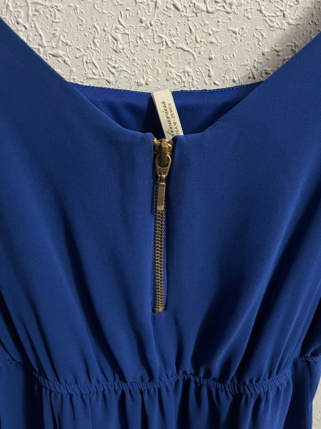 Vestido azul eléctrico