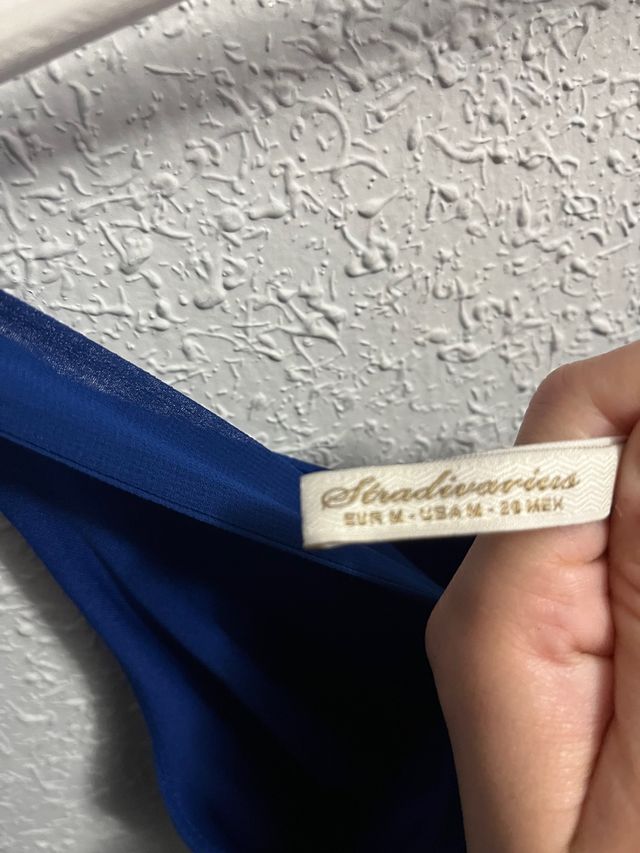 Vestido azul eléctrico