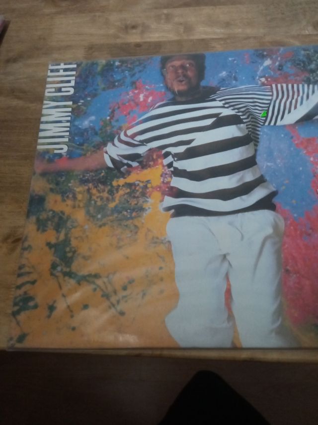 Jimmy Cliff - Hanging Free