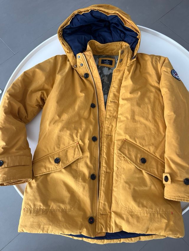 Plumas Hackett amarillo  con capucha Hackett 13-14