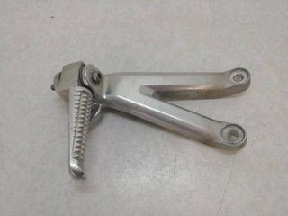 ESTRIBERA TRASERA IZQ. Yamaha R6 2002
