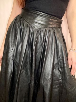 Falda capa piel autentica 