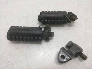 JUEGO ESTRIBERAS DELANTERAS Cagiva Aletta 125 1989