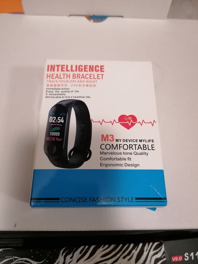 Nuovo braccialetto di attività