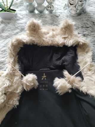 Chaqueta de piel sintética. talla S