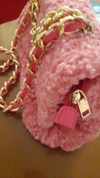 borsa con pelo rosa