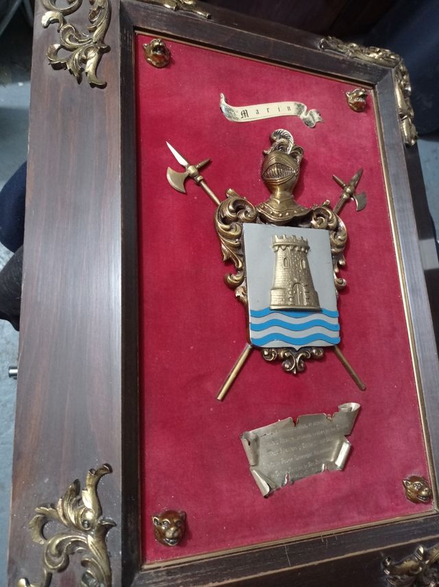 escudo, cuadro Marin
