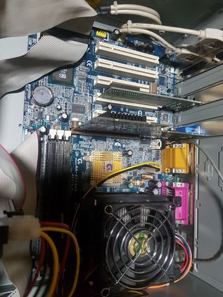 Placa base Gigabyte + procesador +ram 