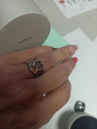 anillo silueta tous 