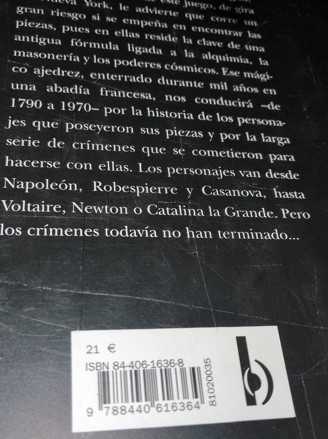 Libros " El ocho" y "Así empieza lo malo" etc..