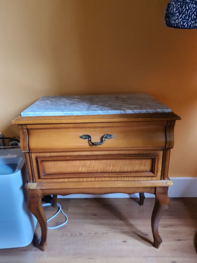 Mesilla antigua, estilo Luis XV