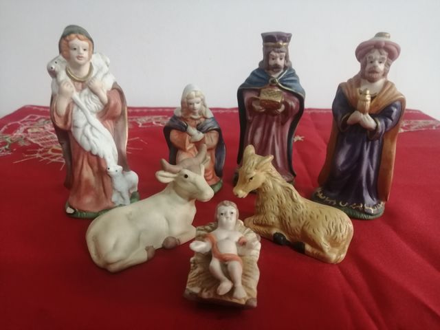 statuette in ceramica 