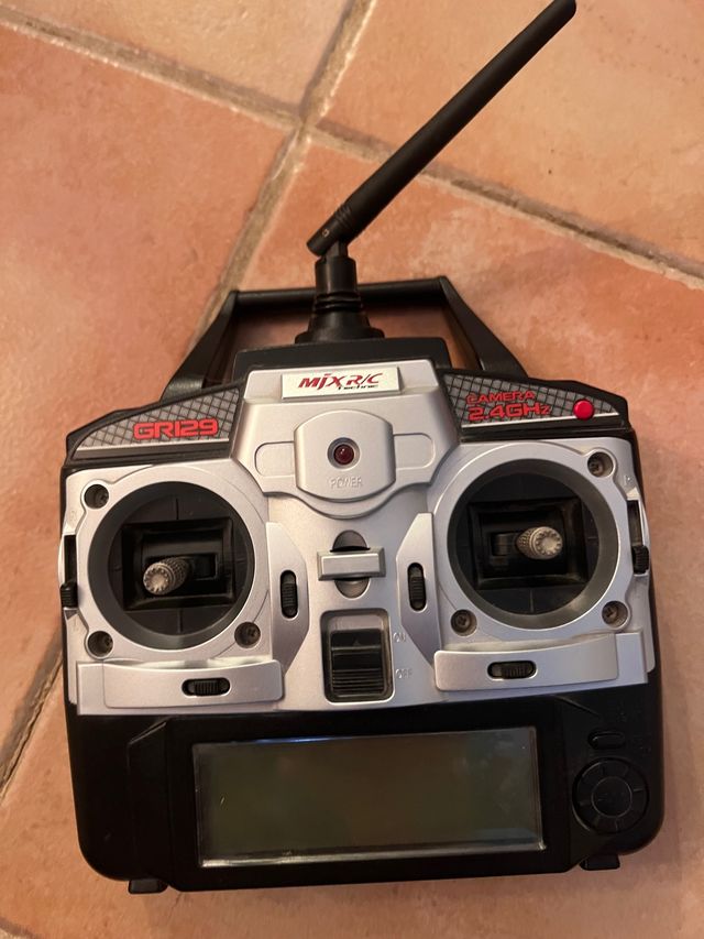 Helicóptero teledirigido