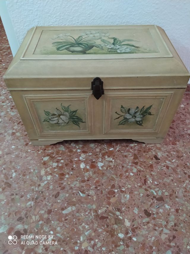 Precioso baúl antiguo