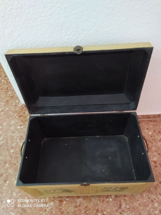 Precioso baúl antiguo